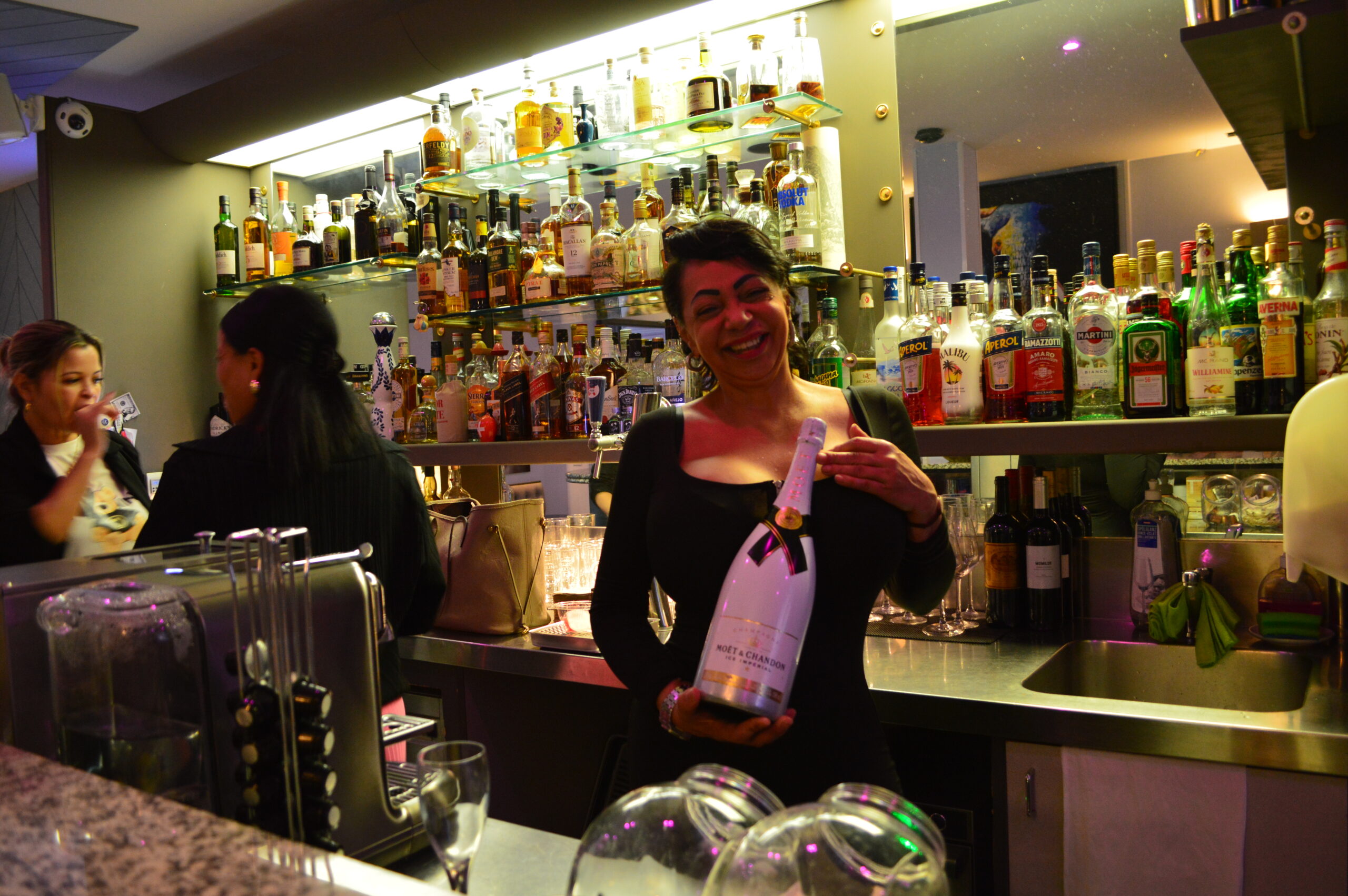 Sanzy Bar