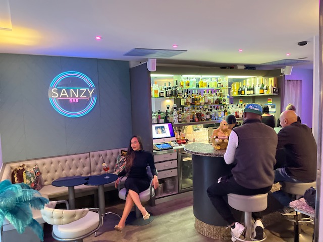 Sanzy Bar